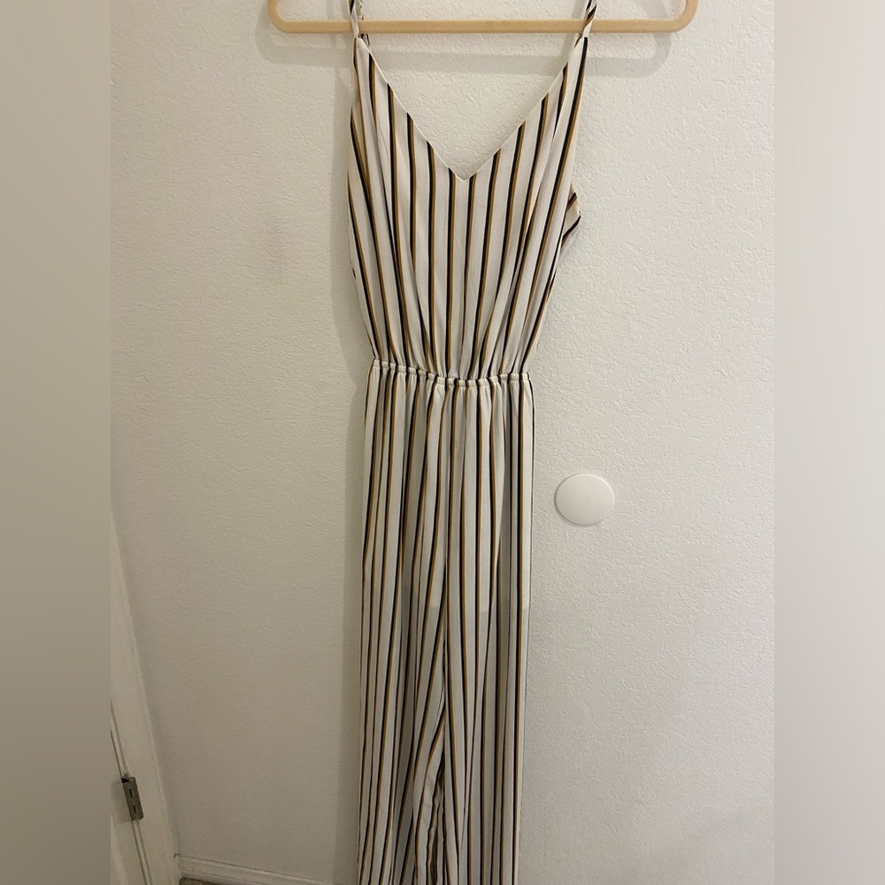 Sleeveless Tie Waist Jumpsuit - Picture 4 of 5